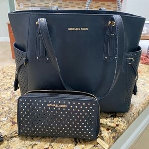 Black Michael Kors Tote with Matching Wallet